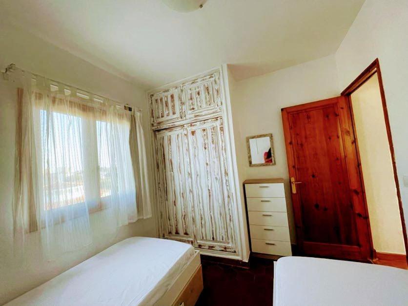 Precioso apartamento residencial con piscina Cala En Porter  Luaran gambar